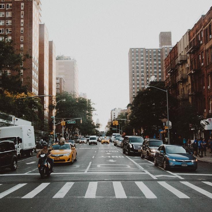 Olivia Carter - Expat family life guide in United Kingdom